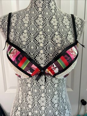 🌟 Pleasure State Luxury Satin Floral Push-Up Bra - Size 32C - EUC 🌟